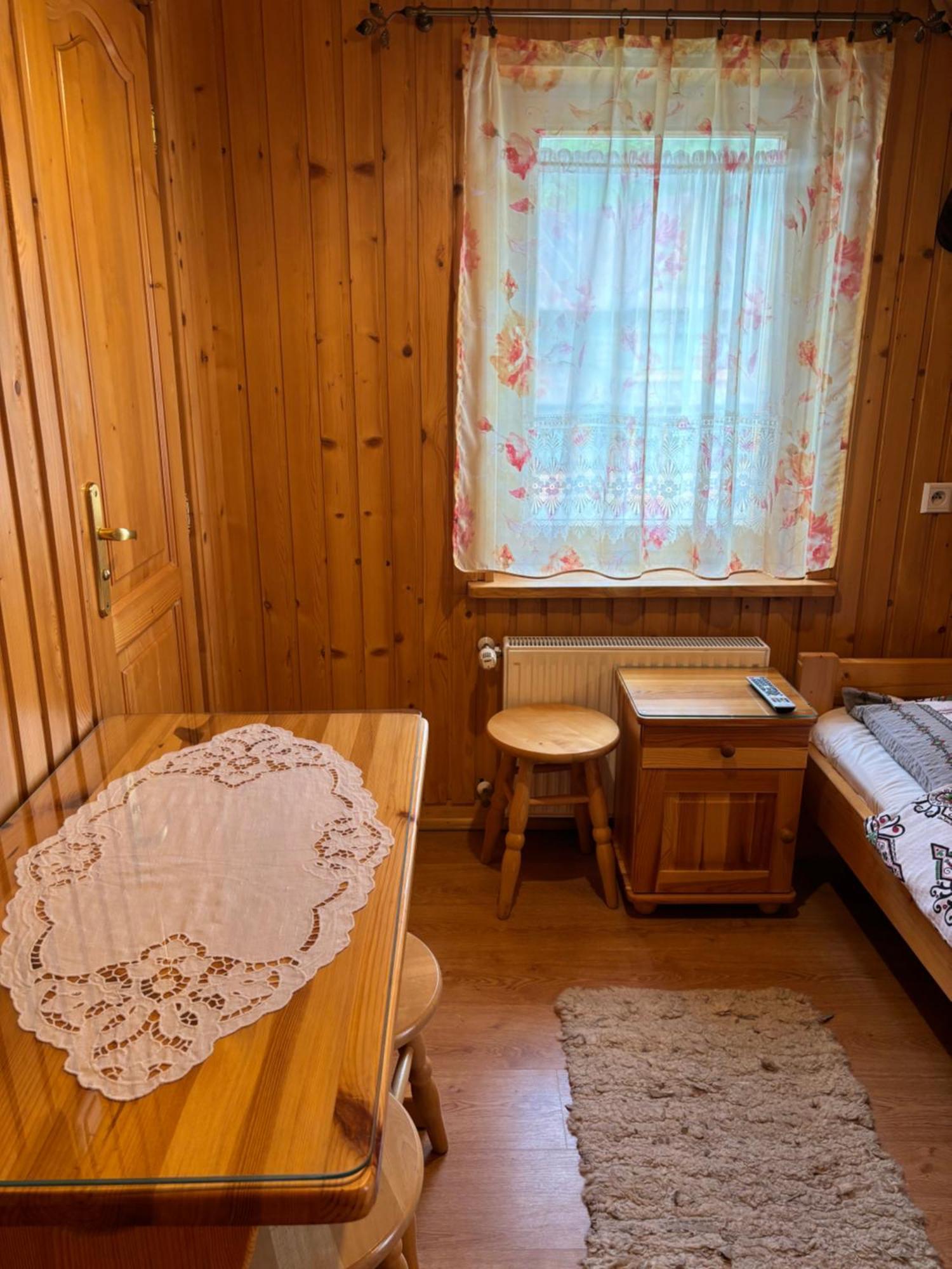 Pokoje Goscinne U Gordona Poronin Exteriér fotografie